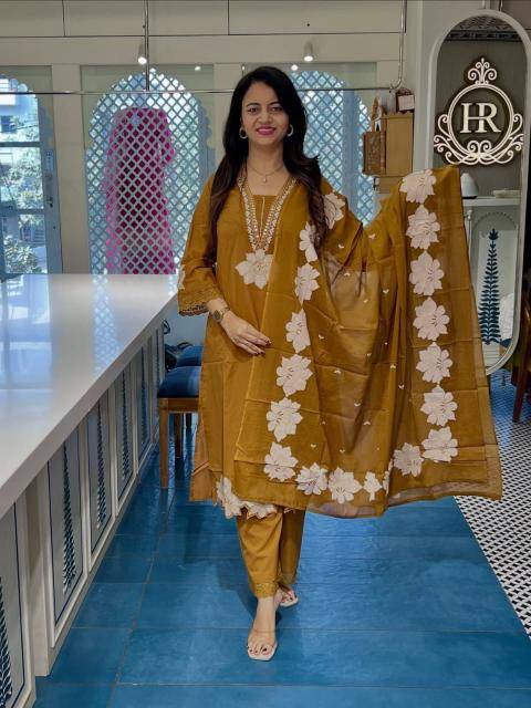 Jaipuri 3pcs Kurti manufacturers and suppliers in Surat